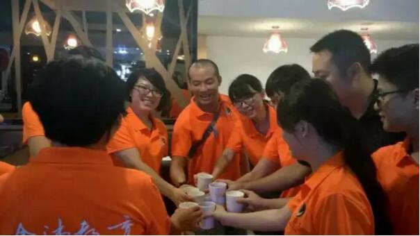 舉杯歡慶教師節