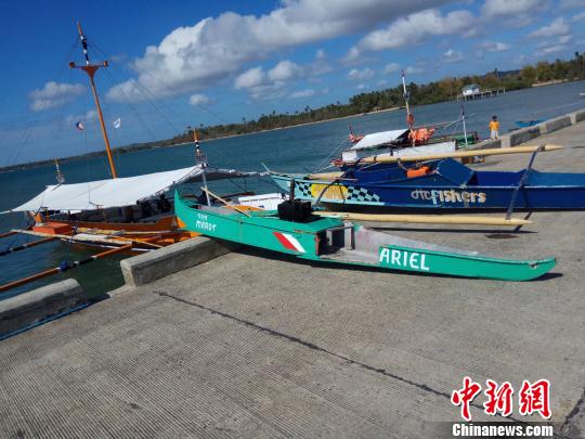 圖為被救助的菲律賓漁民的漁船。 中交公路規劃設計院有限公司 攝 圖為被救助的菲律賓漁民的漁船。 中交公路規劃設計院有限公司 攝